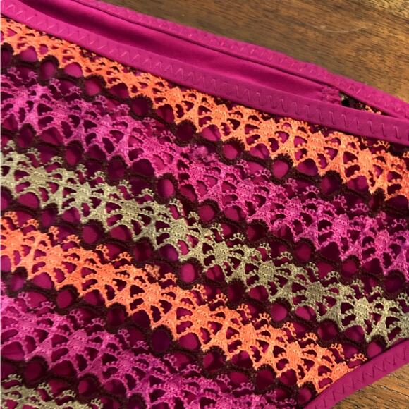 BECCA Driftwood Adela Crochet Hipster Bikini Bottom Swim Pomegranate NEW Size S - Picture 5 of 7